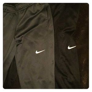 2 Nike pants